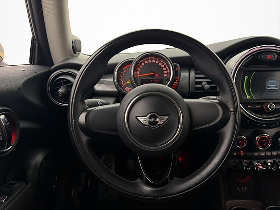 MINI Cooper 29 of 29