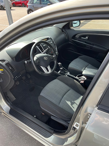 Kia Ceed 5 of 11