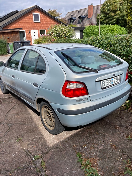 Renault Megane I 2 of 5
