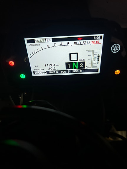 Yamaha YZF-R1 3 of 4