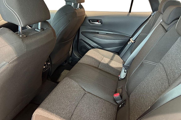 Toyota Corolla 13 of 21