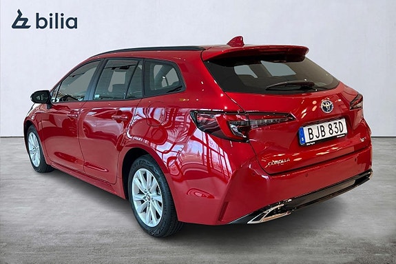 Toyota Corolla 2 of 21