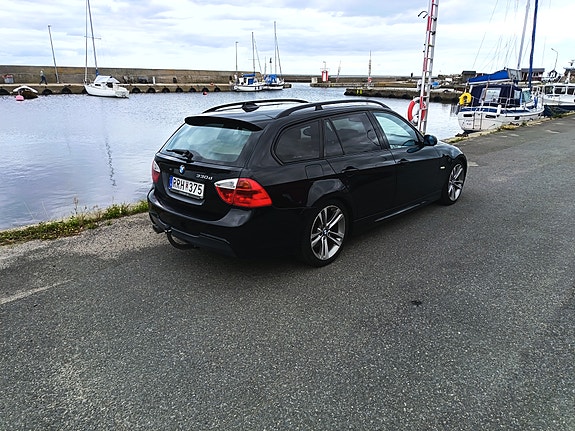 BMW 330d 3 of 10