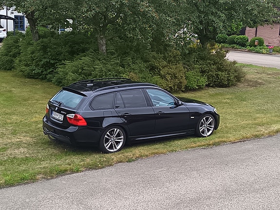 BMW 330d 4 of 10