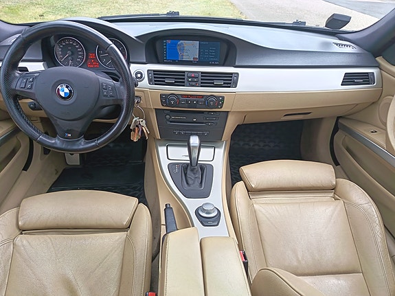 BMW 330d 6 of 10