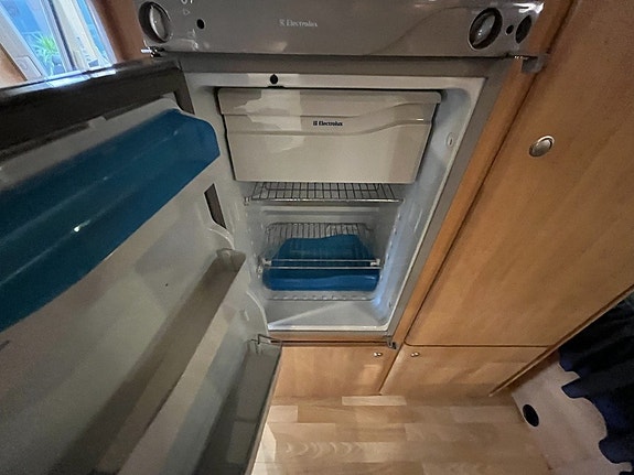 Hobby 700 / Ac / Solcell / Ny bytt kamrem / Inverter / Cykelställ 13 of 20