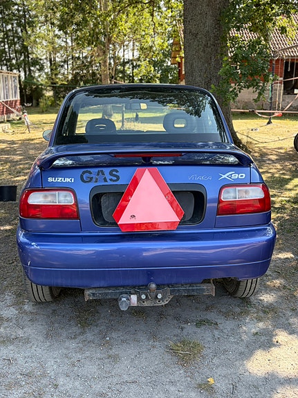 Suzuki X-90 5 of 6