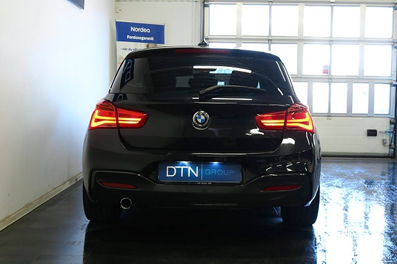 BMW 118i 4 of 23
