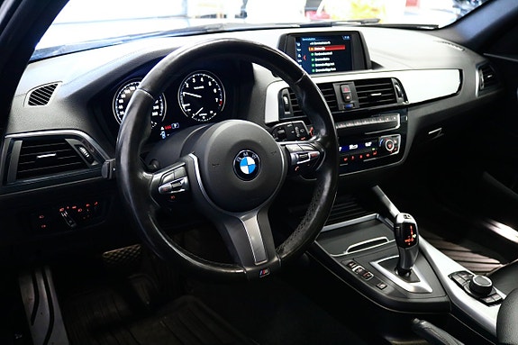 BMW 118i 11 of 23