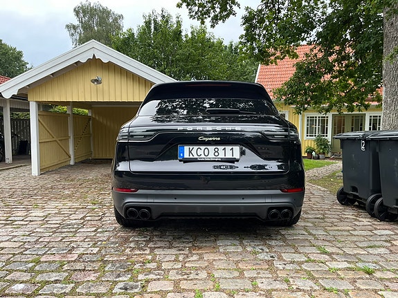 Porsche Cayenne 6 of 13