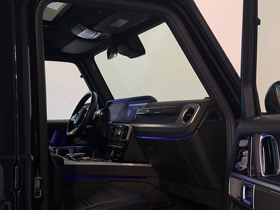 Mercedes-Benz G500 10 of 23