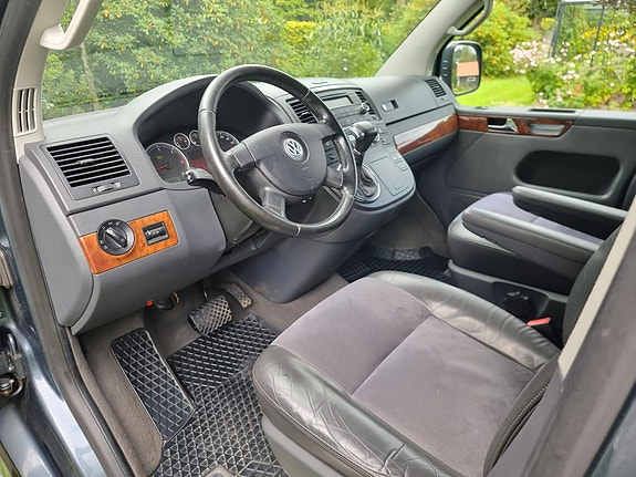 Volkswagen Multivan 9 of 10