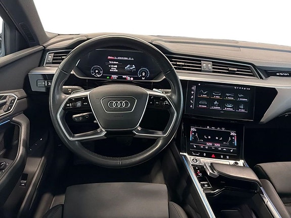 Audi e-tron 9 of 23