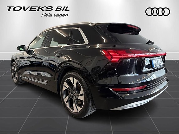 Audi e-tron 6 of 23