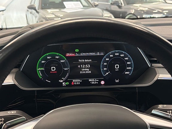 Audi e-tron 13 of 23
