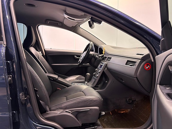 Volvo V70 23 of 27