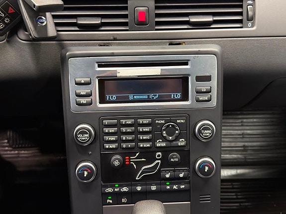 Volvo V70 22 of 27
