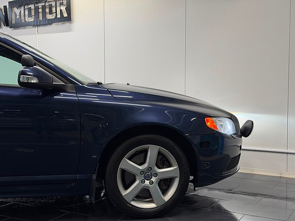 Volvo V70 10 of 27