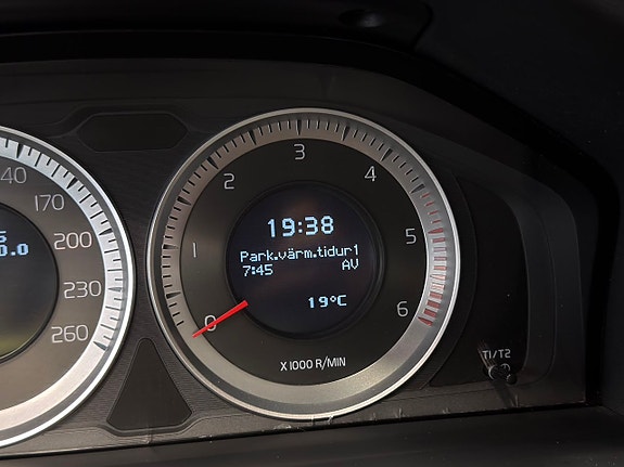 Volvo V70 18 of 27