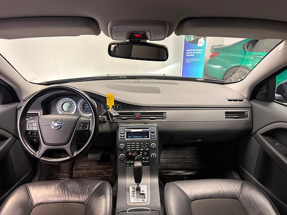 Volvo V70 15 of 27