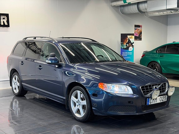 Volvo V70 4 of 27