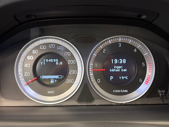 Volvo V70 17 of 27