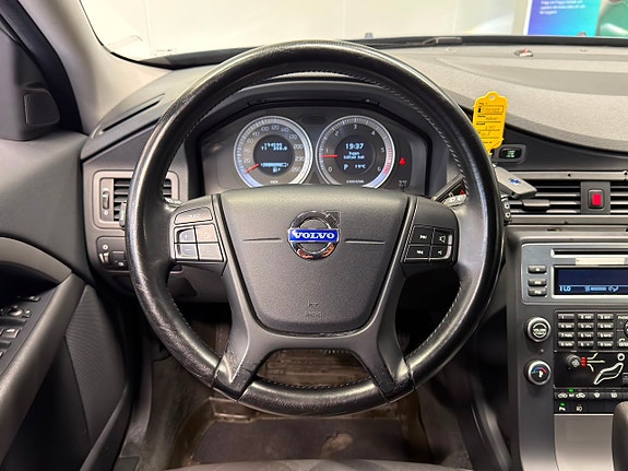 Volvo V70 16 of 27