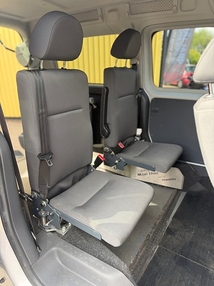Volkswagen Caddy Maxi 6 of 11