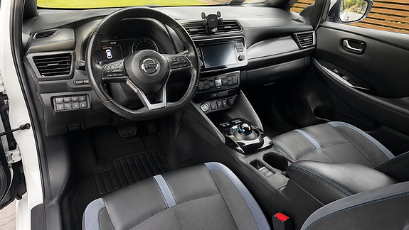 Nissan Leaf 4 of 4