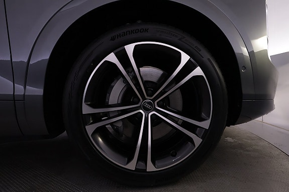 Audi Q7 30 of 30