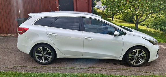 Kia Ceed 2 of 13