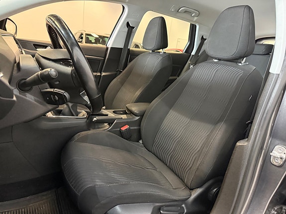 Peugeot 308 SW 7 of 12