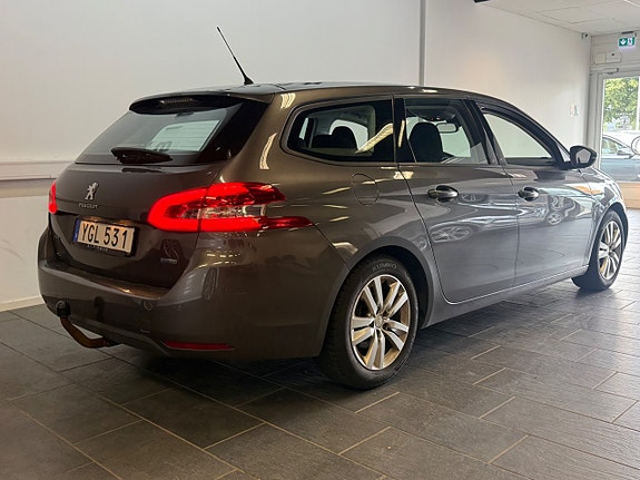 Peugeot 308 SW 12 of 12