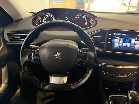 Peugeot 308 SW 4 of 12