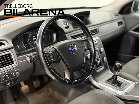 Volvo V70 9 of 22