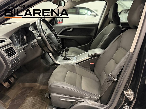 Volvo V70 11 of 22