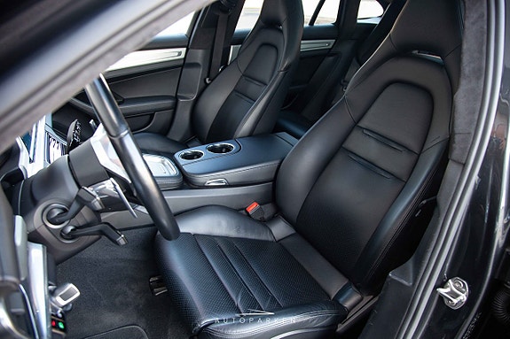 Porsche Panamera Turbo 9 of 24