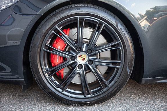 Porsche Panamera Turbo 22 of 24