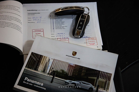 Porsche Panamera Turbo 24 of 24