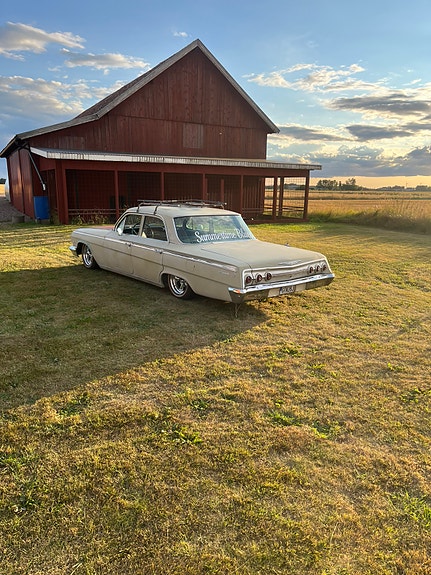 Chevrolet Impala 2 of 14