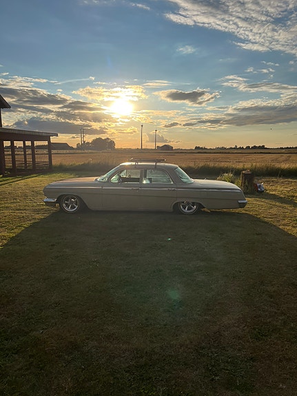 Chevrolet Impala 3 of 14