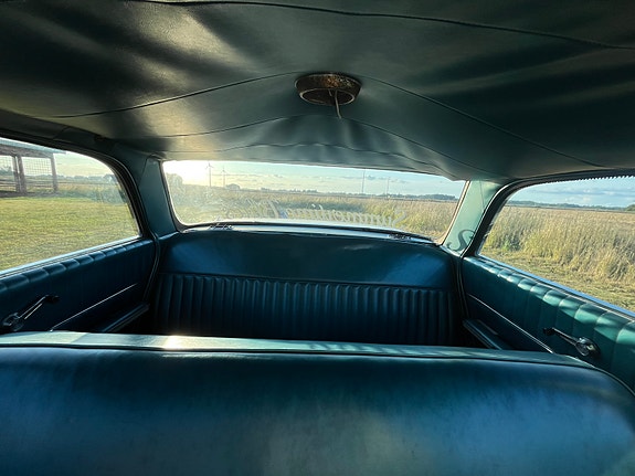 Chevrolet Impala 13 of 14
