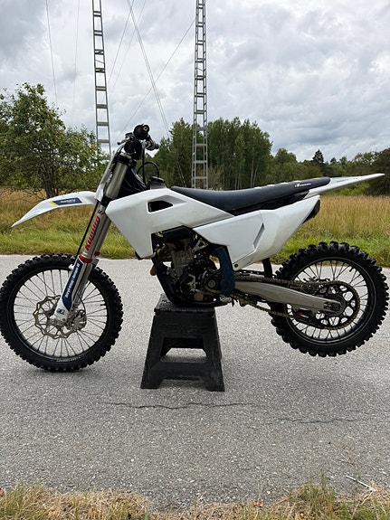 Husqvarna 2025 2 of 3