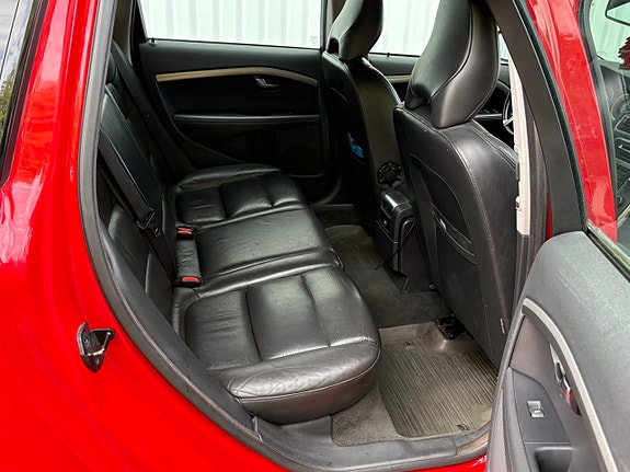Volvo V70 12 of 17