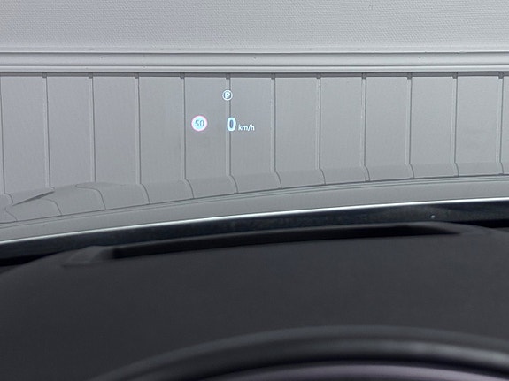 Land Rover Range Rover Velar 23 of 30