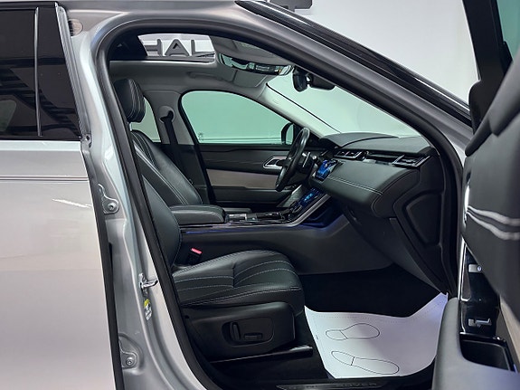 Land Rover Range Rover Velar 14 of 30