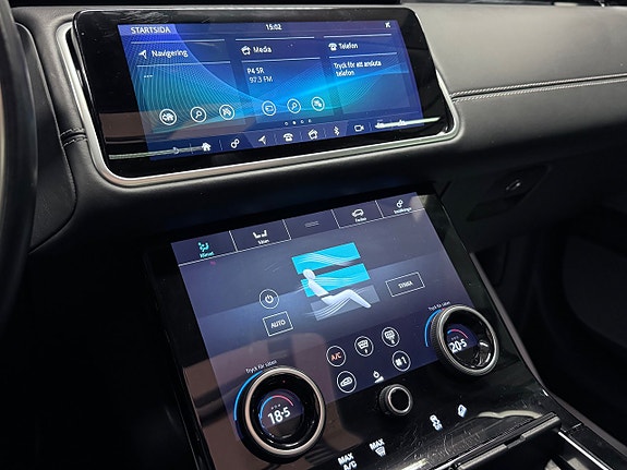 Land Rover Range Rover Velar 27 of 30