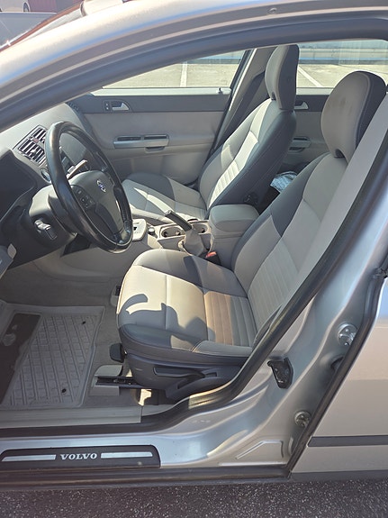 Volvo V50 9 of 15