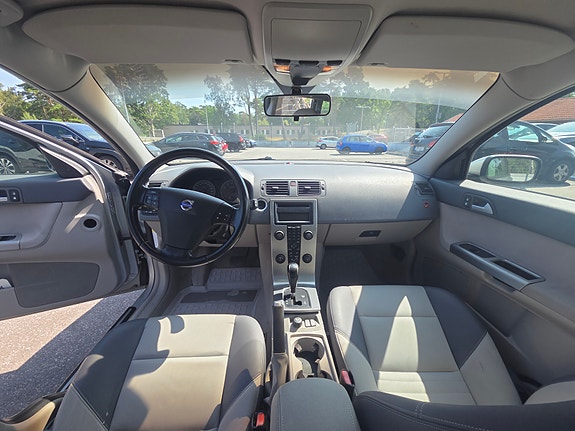 Volvo V50 7 of 15