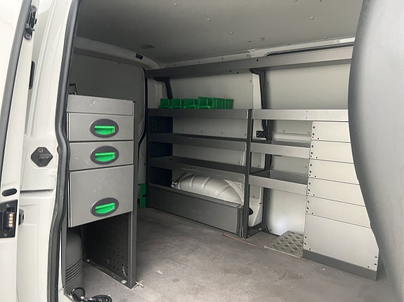 Volkswagen Transporter 16 of 30